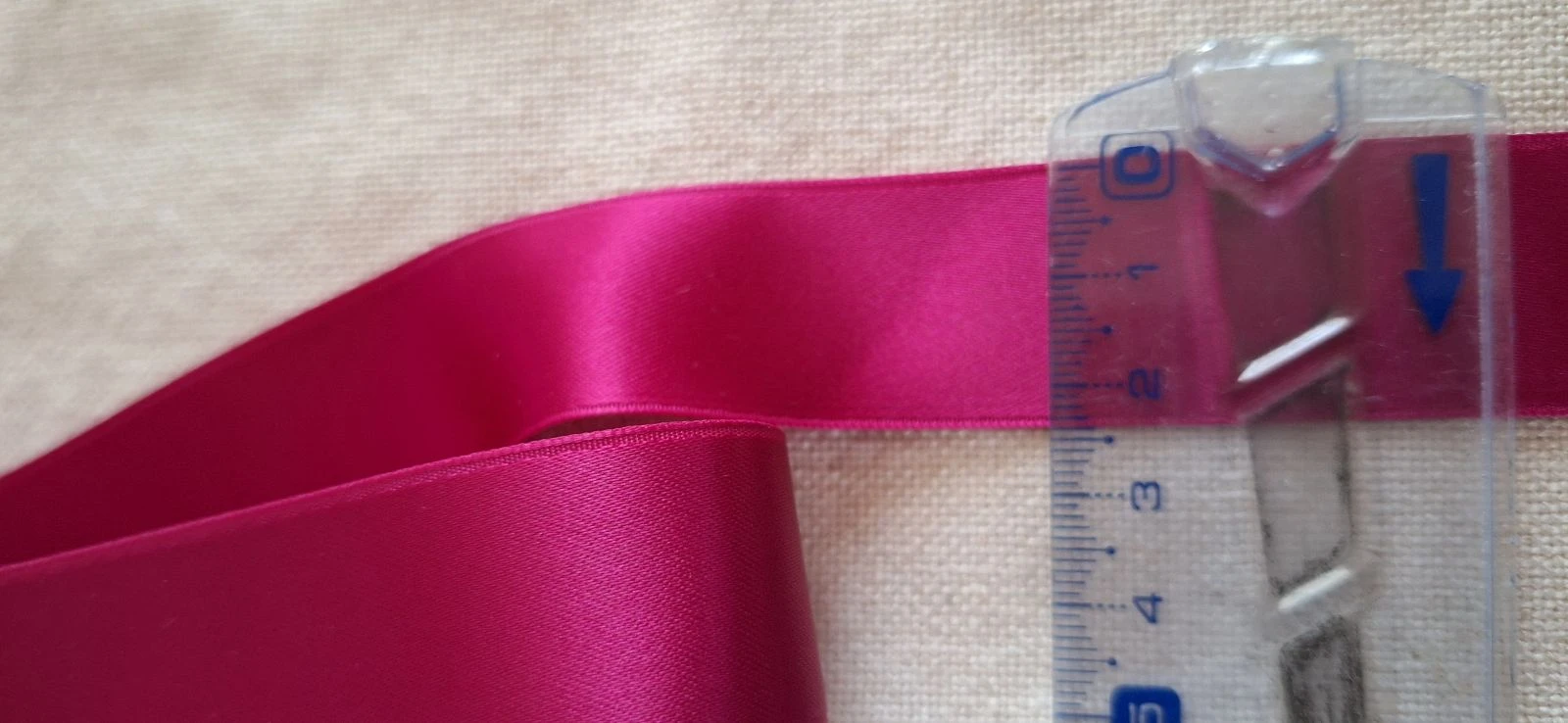 5 meters of 25 mm double-sided fuchsia satin – photo 2